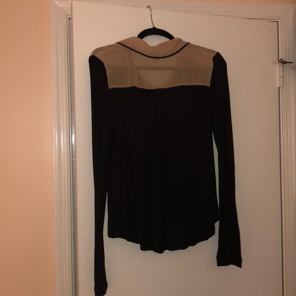 Long Sleeve Black Collar Shirt - Picture 2 of 2